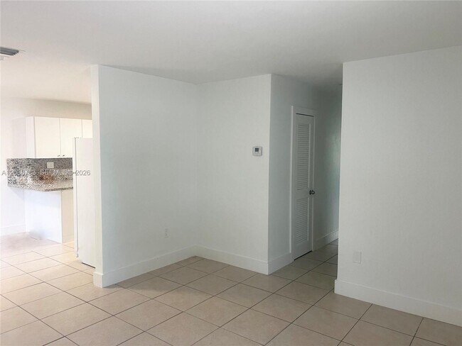 Foto del edificio - 1244 NW 32nd Pl