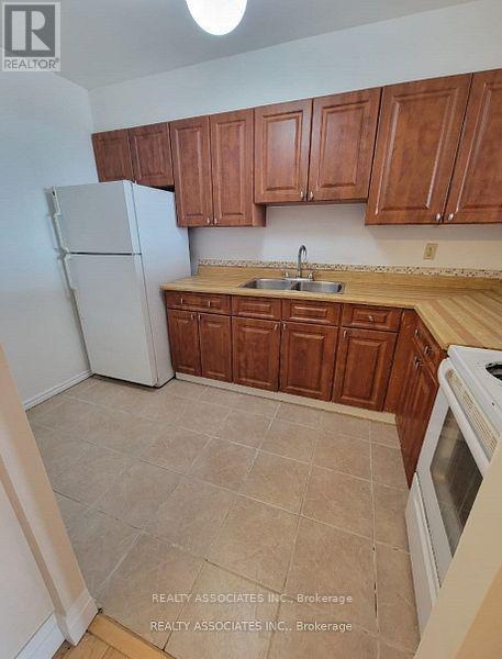 Building Photo - 55 Bamburgh Cir