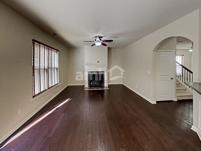 Foto del edificio - 247 Highland Village Ln