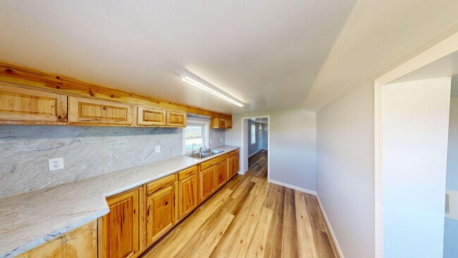 Building Photo - 2 bedroom in a country setting