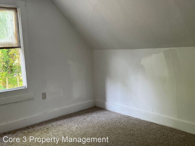 Building Photo - 2 br, 1 bath House - 1106 N Grand Ave E