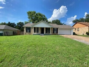 Building Photo - 632 Whitesboro Ave