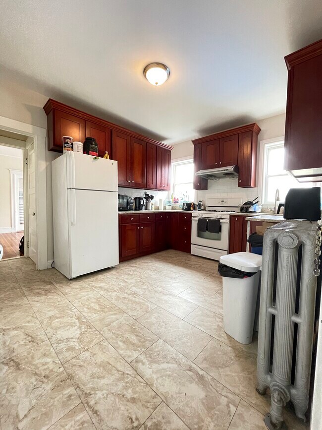 Kitchen - 40 Monastery Rd