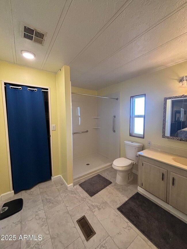 Building Photo - 3611 N Michigan Ave