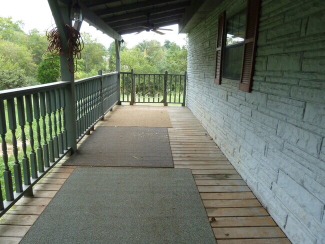 Building Photo - 217 S Old Sevierville Pike