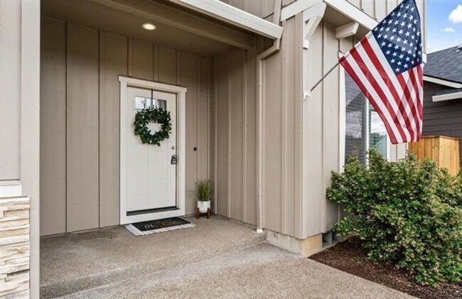Foto del edificio - Gorgeous Newer 5 Bedroom Brownsville Home