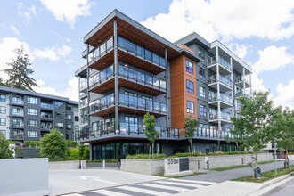 Building Photo - 3596-3596 Malsum Dr