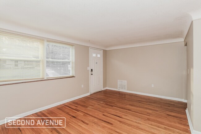 Foto del edificio - 550 Fairbanks Ave