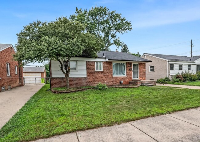 Foto del edificio - Updated Ranch with Bonus Space & Prime Loc...