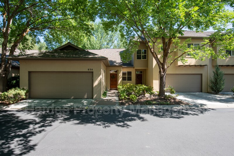 Primary Photo - 830 E Riverpark Ln