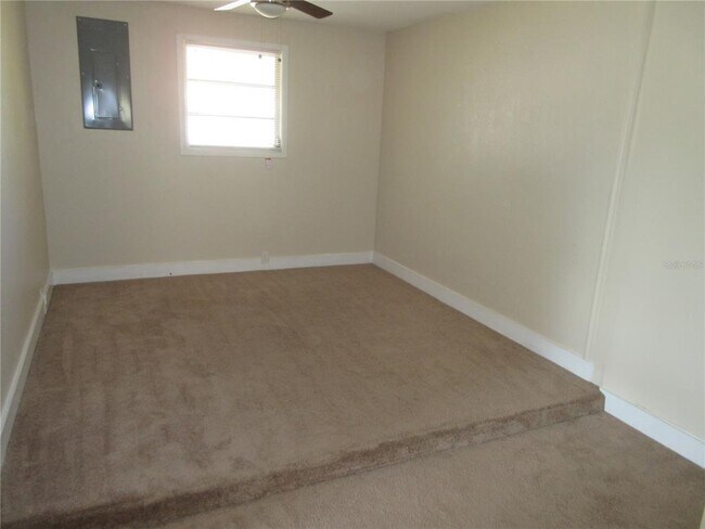 Foto del edificio - 1275 Price Cir NW