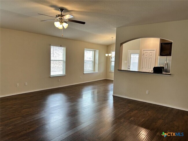 Foto del edificio - 1309 Juneberry Pk Dr