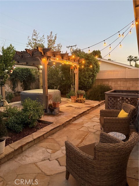 Foto del edificio - 722 Tressy Ave