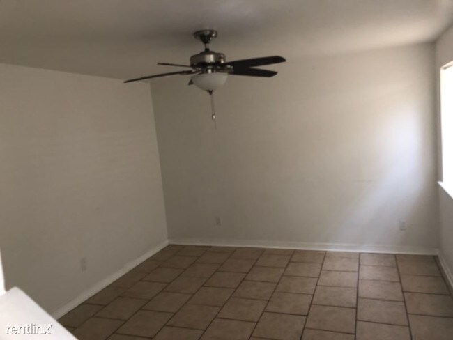 Building Photo - 2833 Fayette St
