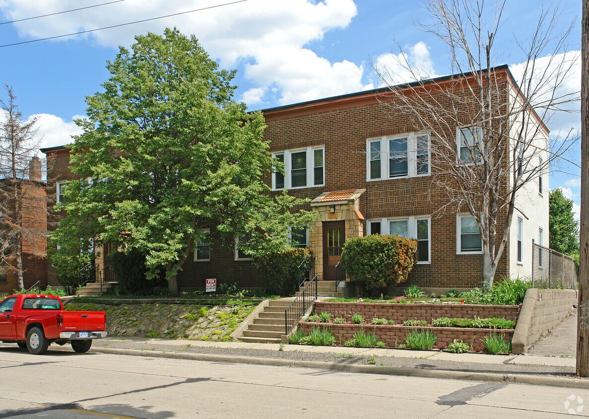 Primary Photo - 710 Pelham Apartments