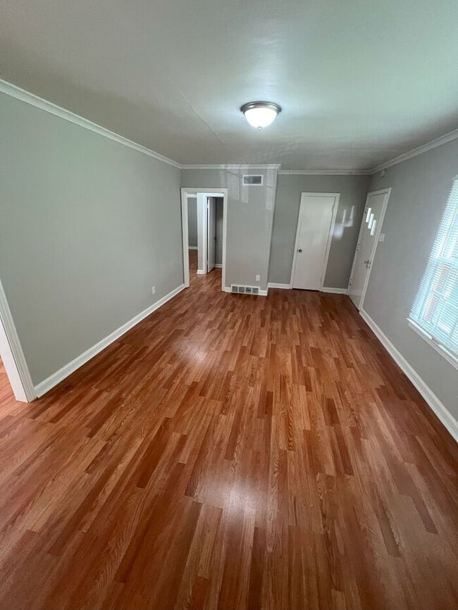 Building Photo - A Must See!!!!! Section 8 Friendly!!!!!!!