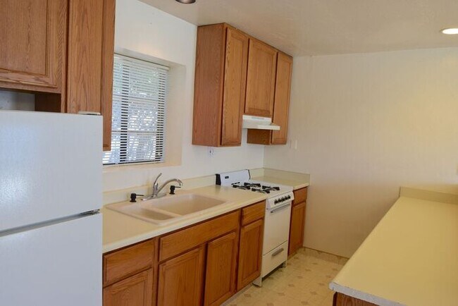 Foto del edificio - 1036 Highland St