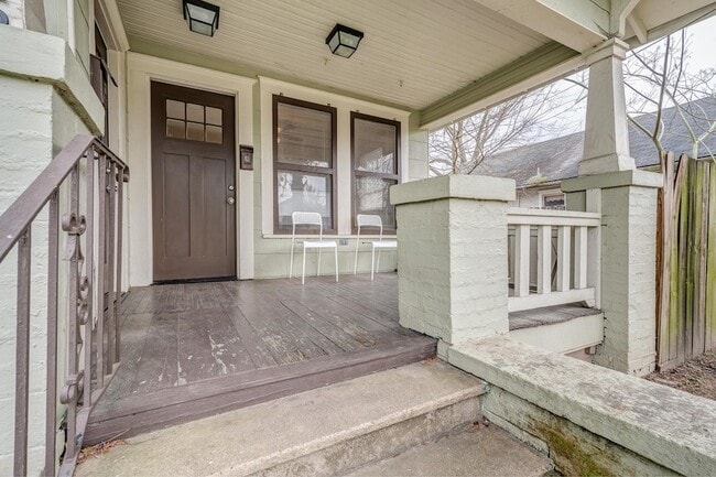 Building Photo - 115 Goldenrod St