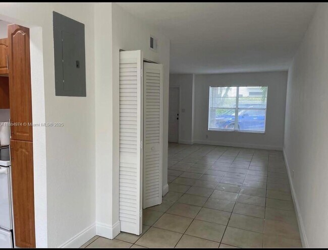 Foto del edificio - 845 NW 46th Ave