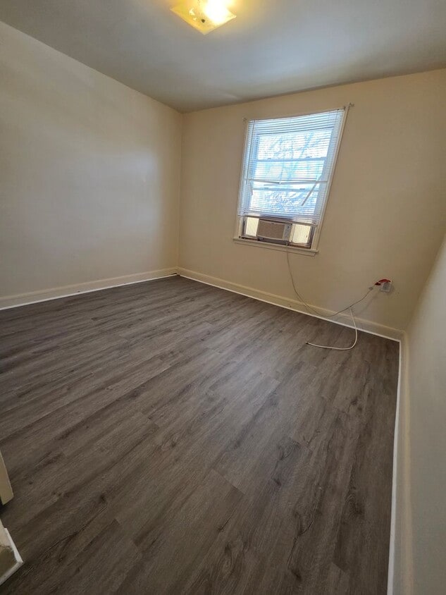 Building Photo - 3617 Everett St