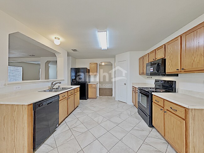 Foto del edificio - 9715 Woodland Pines