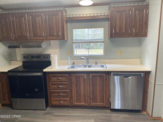 Building Photo - 108 S Cedar Bluff Cir