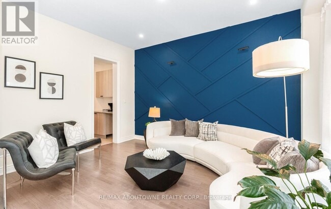 Building Photo - 3294 Millicent Ave