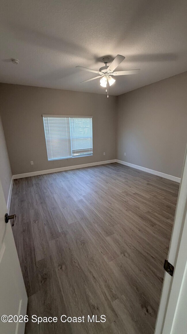 Building Photo - 1318 Saxony Rd SW