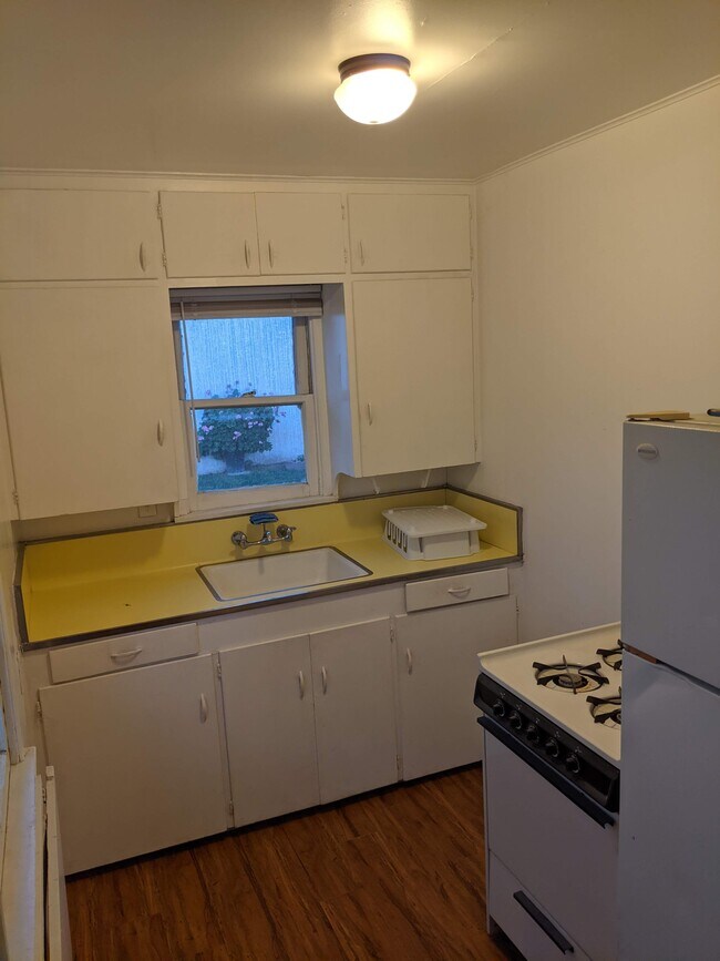 Building Photo - 6318 Haviland Ave