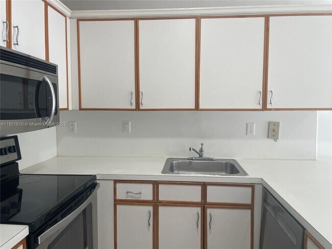 Foto del edificio - 7655 SW 153rd Ct