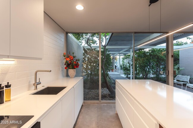 Foto del edificio - 4225 N 36th St