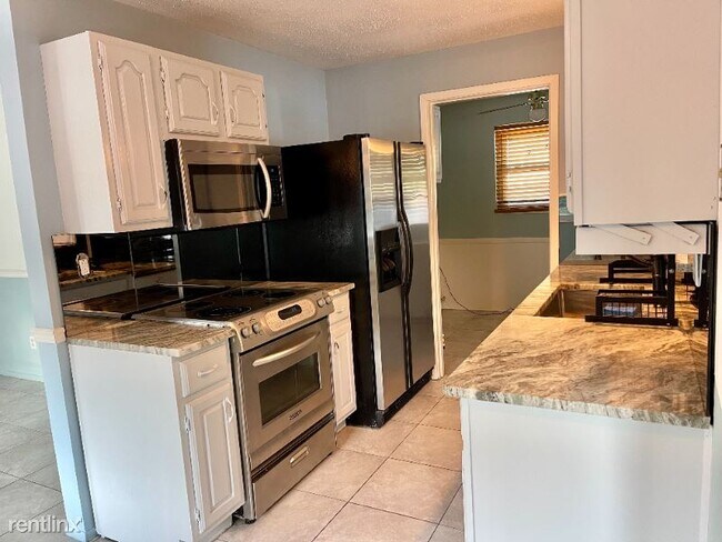 Building Photo - 3 br, 2 bath House - 2990 10th St N