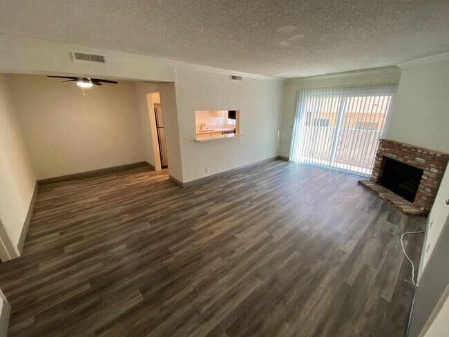 Foto del edificio - 1444 S Centinela Ave