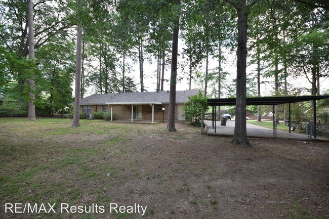 Building Photo - 3 br, 2 bath House - 406 E Kentucky
