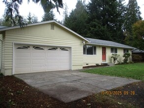 Building Photo - 821 Val Vista Dr
