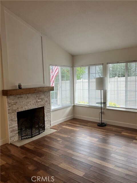 Foto del edificio - 24214 Dalgo Dr