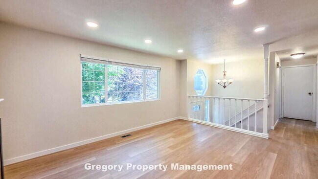 Foto del edificio - 622 204th St SE