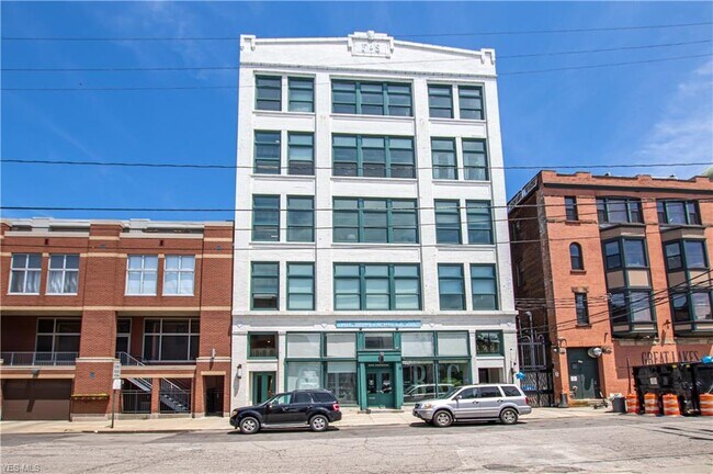 Building Photo - 1951 W 26th St