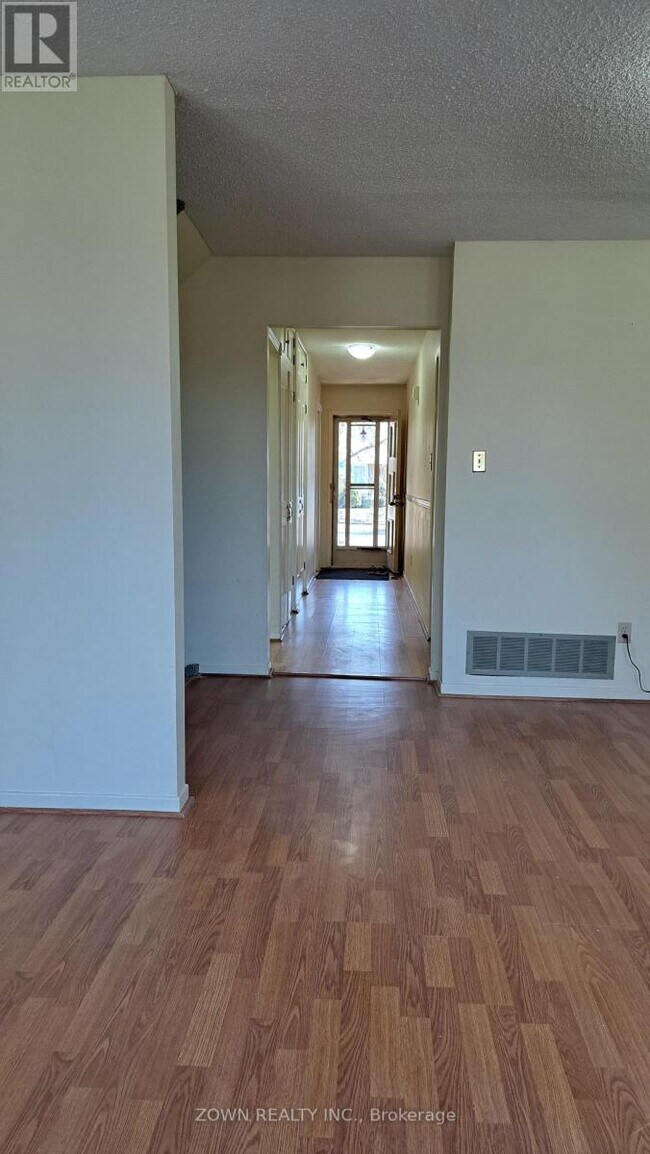 Photo du bâtiment - 72 Norbert Rd