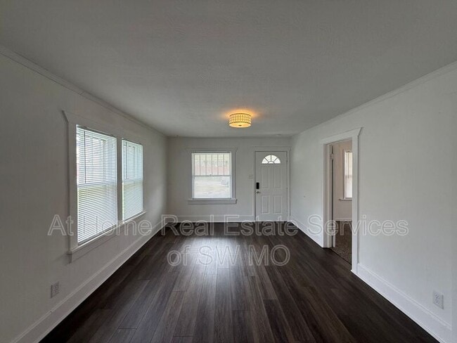 Foto del edificio - 1021 W Turner St