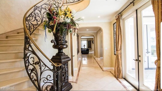 Foto del edificio - 5 br, 5 bath House - 2736 Sleepy Hollow Pl