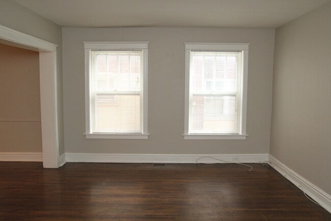 Building Photo - 714 Limit Ave