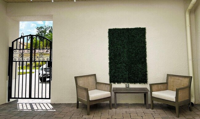 Building Photo - 1118 Estancia Wds Lp