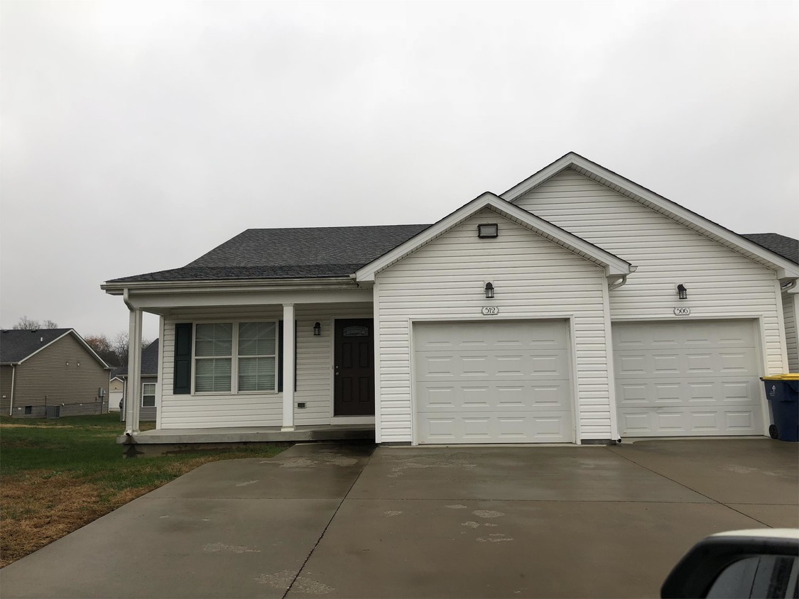 Primary Photo - 512 Walnut Creek Dr