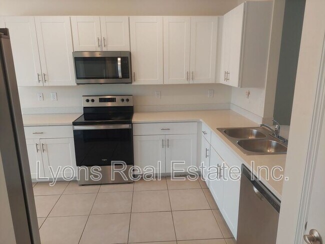 Foto del edificio - 326 SW 24th Pl