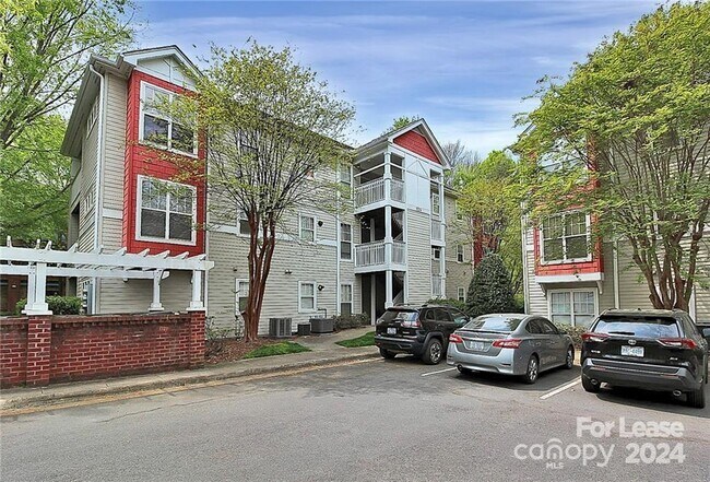 Building Photo - 1140 W 1st St