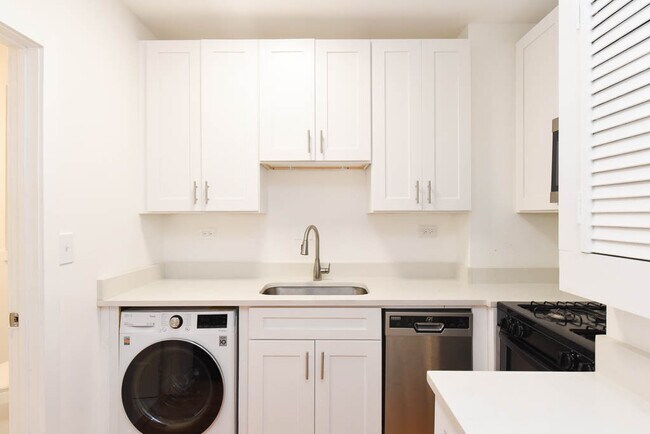 Foto del edificio - 1851 W Dickens Ave