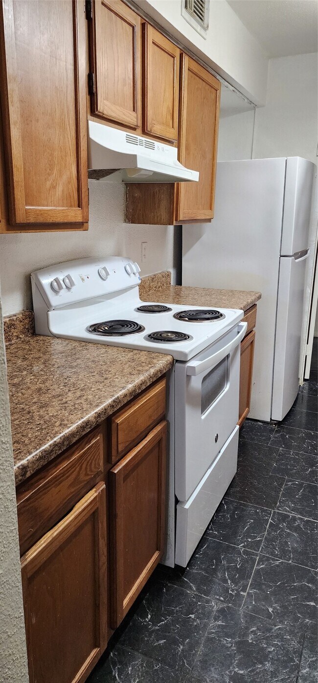 Building Photo - 6500 Sands Point Dr