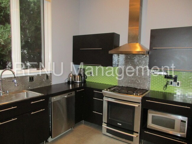 Foto del edificio - 1111 Shelby Ave
