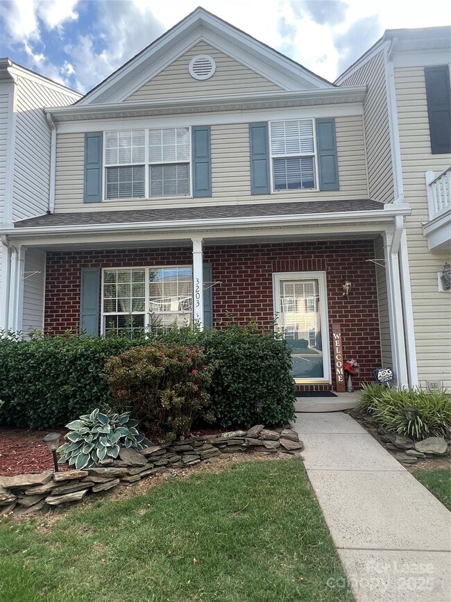 Building Photo - 3203 Mannington Dr